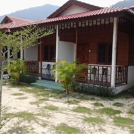 Pangkor Waterfall Beach Resort Kampung Teluk Nipah Exterior foto