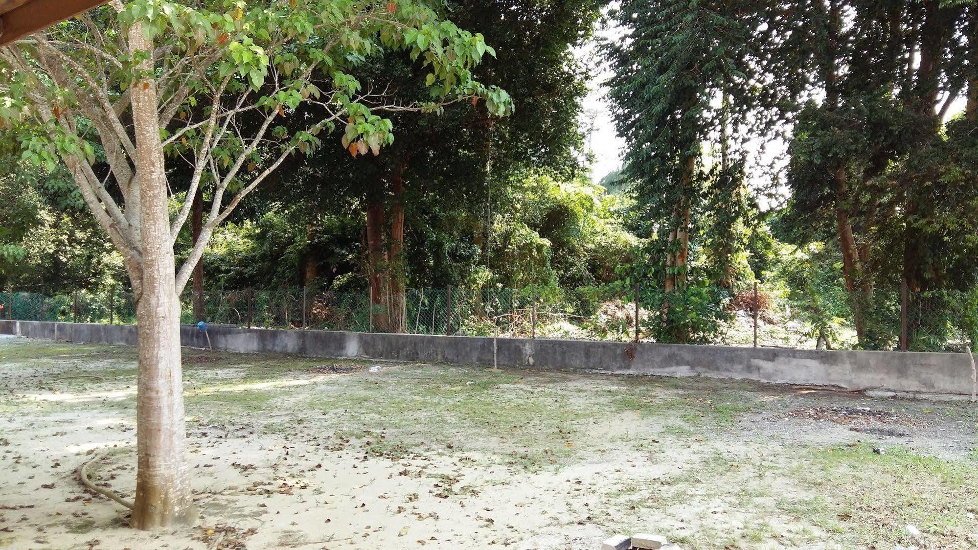 Pangkor Waterfall Beach Resort Kampung Teluk Nipah Exterior foto