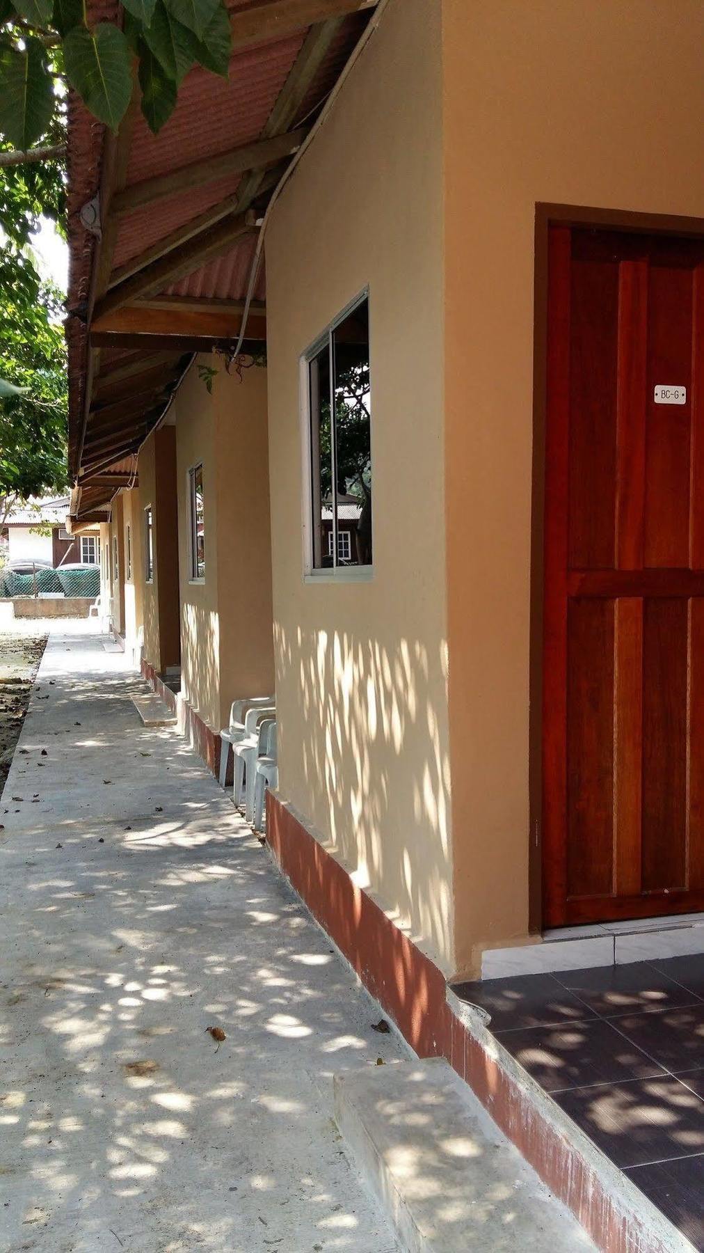 Pangkor Waterfall Beach Resort Kampung Teluk Nipah Exterior foto